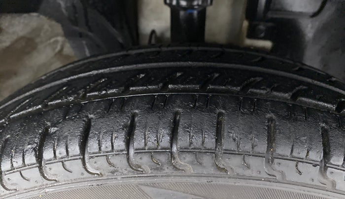 2019 Renault Kwid RXT 1.0 EASY-R AT OPTION, Petrol, Automatic, 21,490 km, Right Front Tyre Tread