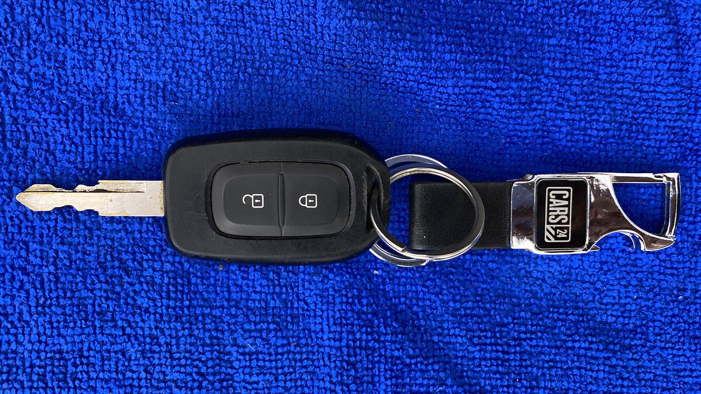 2019 Renault Kwid RXT 1.0 EASY-R AT OPTION, Petrol, Automatic, 21,490 km, Key Close Up