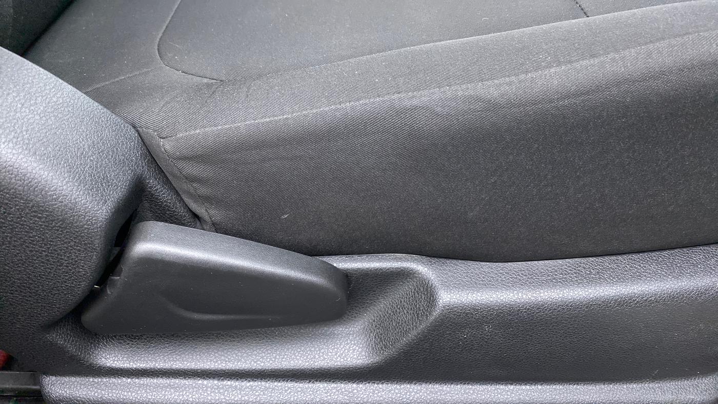 2019 Renault Kwid RXT 1.0 EASY-R AT OPTION, Petrol, Automatic, 21,490 km, Driver Side Adjustment Panel
