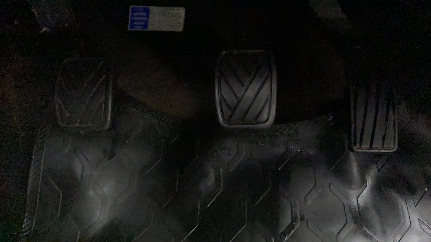 2017 Maruti Swift ZXI, Petrol, Manual, 81,355 km, Pedals