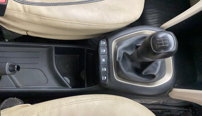 2019 Hyundai NEW SANTRO SPORTZ MT, Petrol, Manual, 38,893 km, Gear Lever