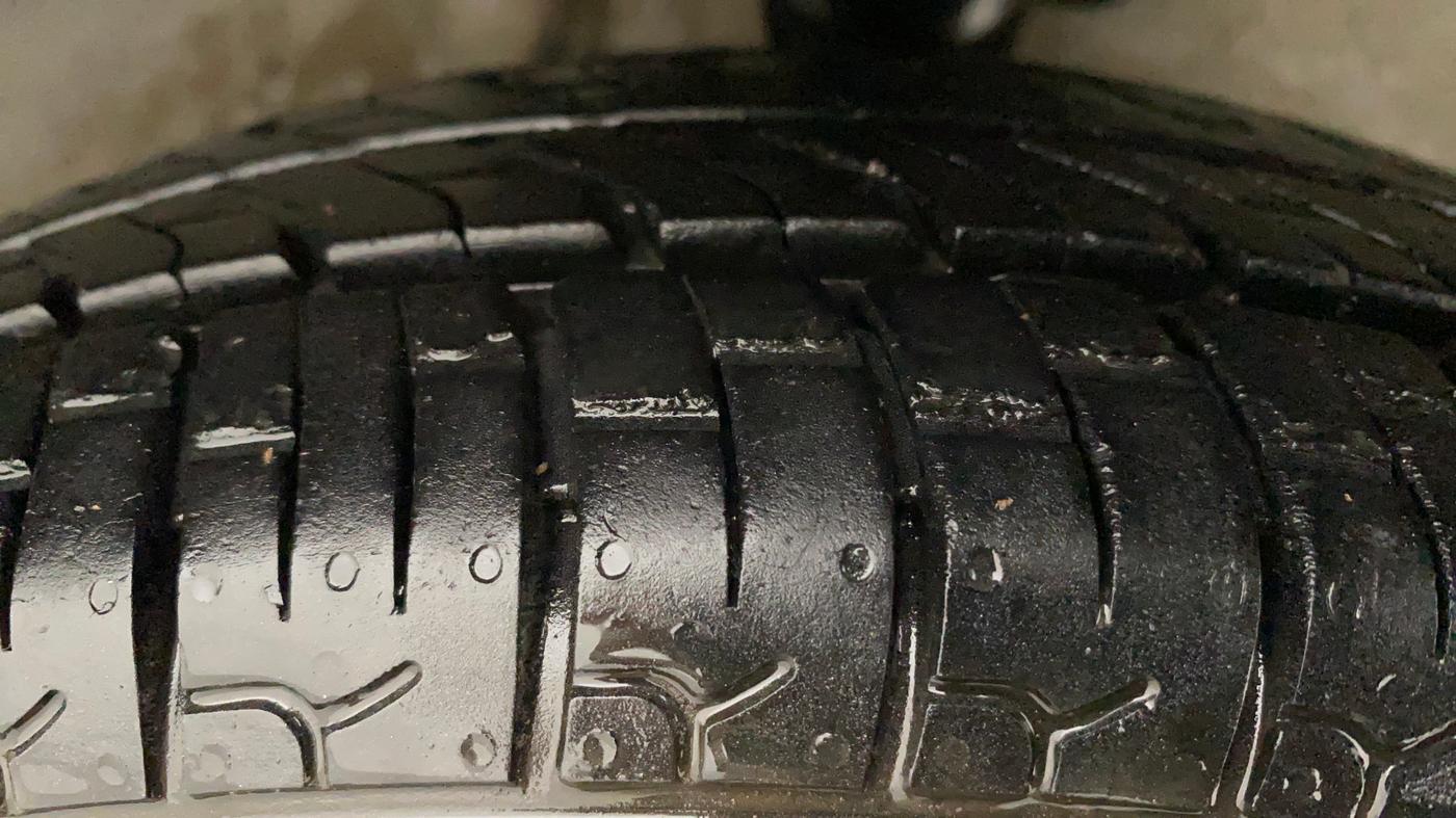 2013 Maruti Alto 800 LXI CNG, CNG, Manual, 58,425 km, Right Front Tyre Tread