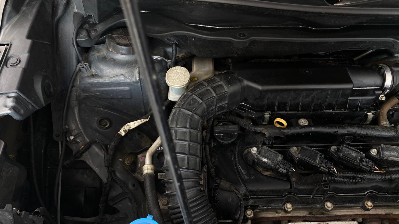 2020 Maruti XL6 ALPHA MT, Petrol, Manual, 73,537 km, Engine View - Right