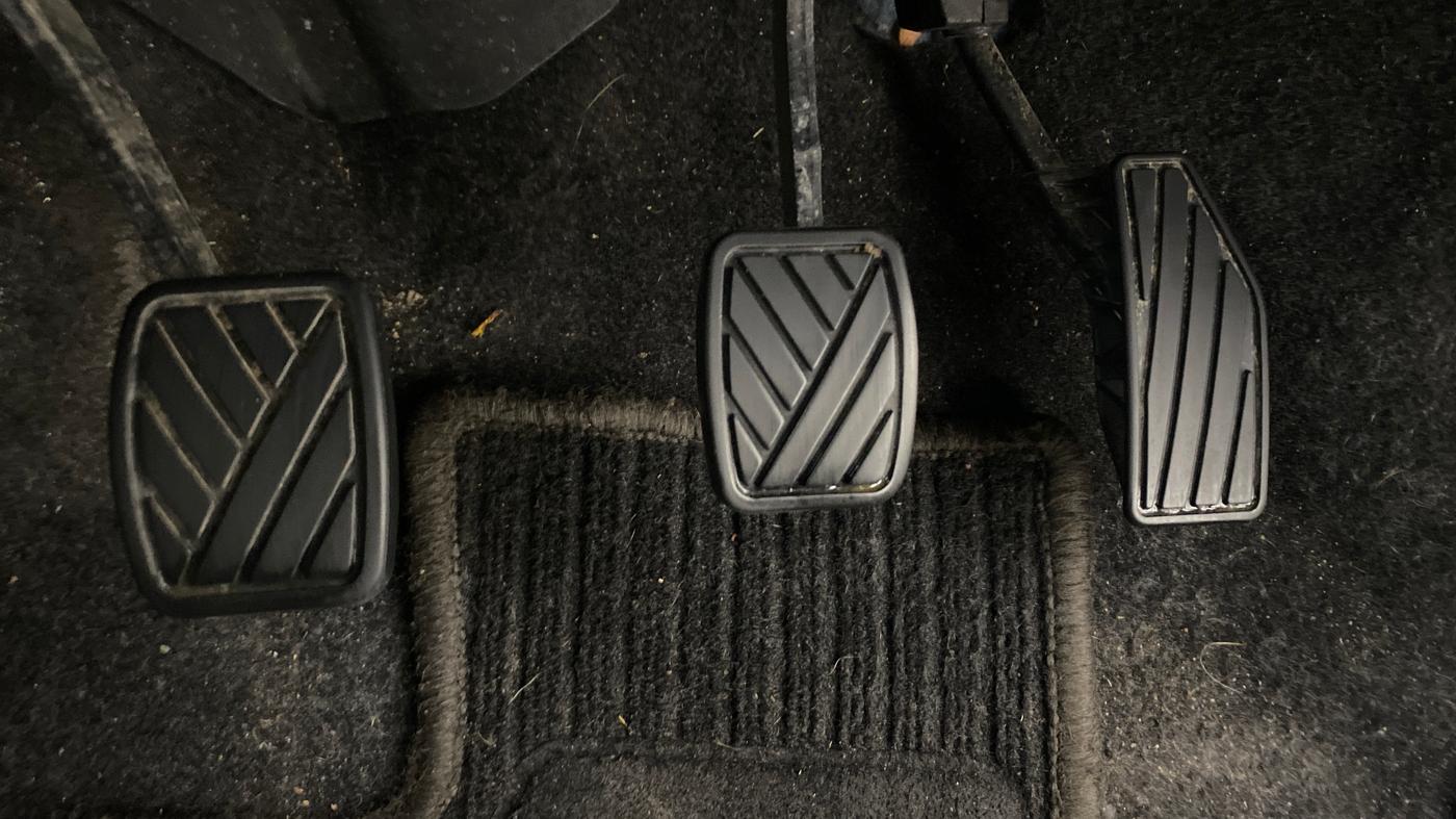 2020 Maruti XL6 ALPHA MT, Petrol, Manual, 73,537 km, Pedals