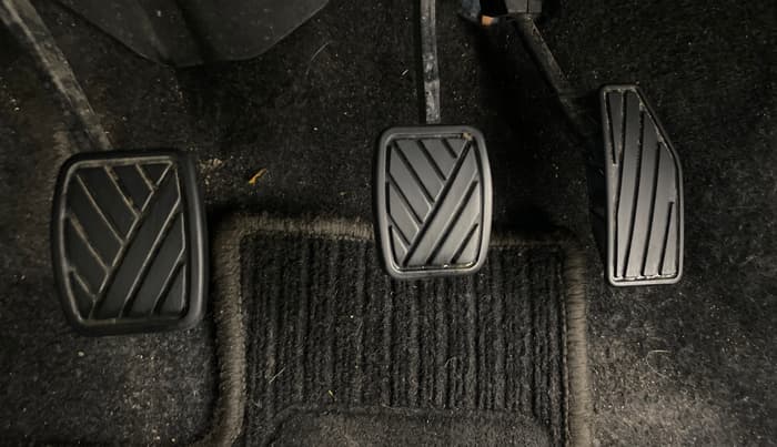 2020 Maruti XL6 ALPHA MT, Petrol, Manual, 73,537 km, Pedals