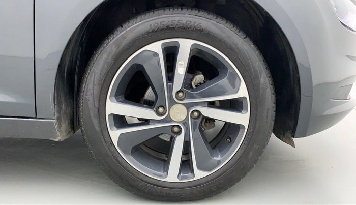 2020 Tata ALTROZ XZ 1.2, Petrol, Manual, 27,970 km, Right Front Wheel