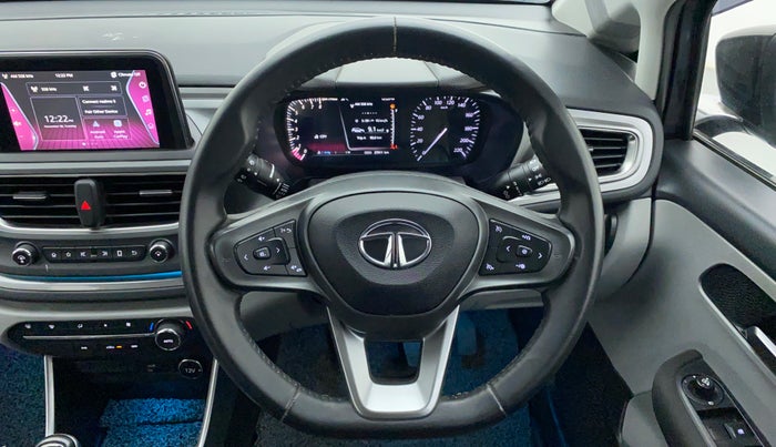 2020 Tata ALTROZ XZ 1.2, Petrol, Manual, 27,970 km, Steering Wheel Close Up