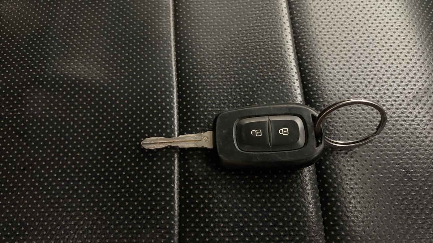 2021 Nissan MAGNITE XL TURBO, Petrol, Manual, 95,385 km, Key Close Up
