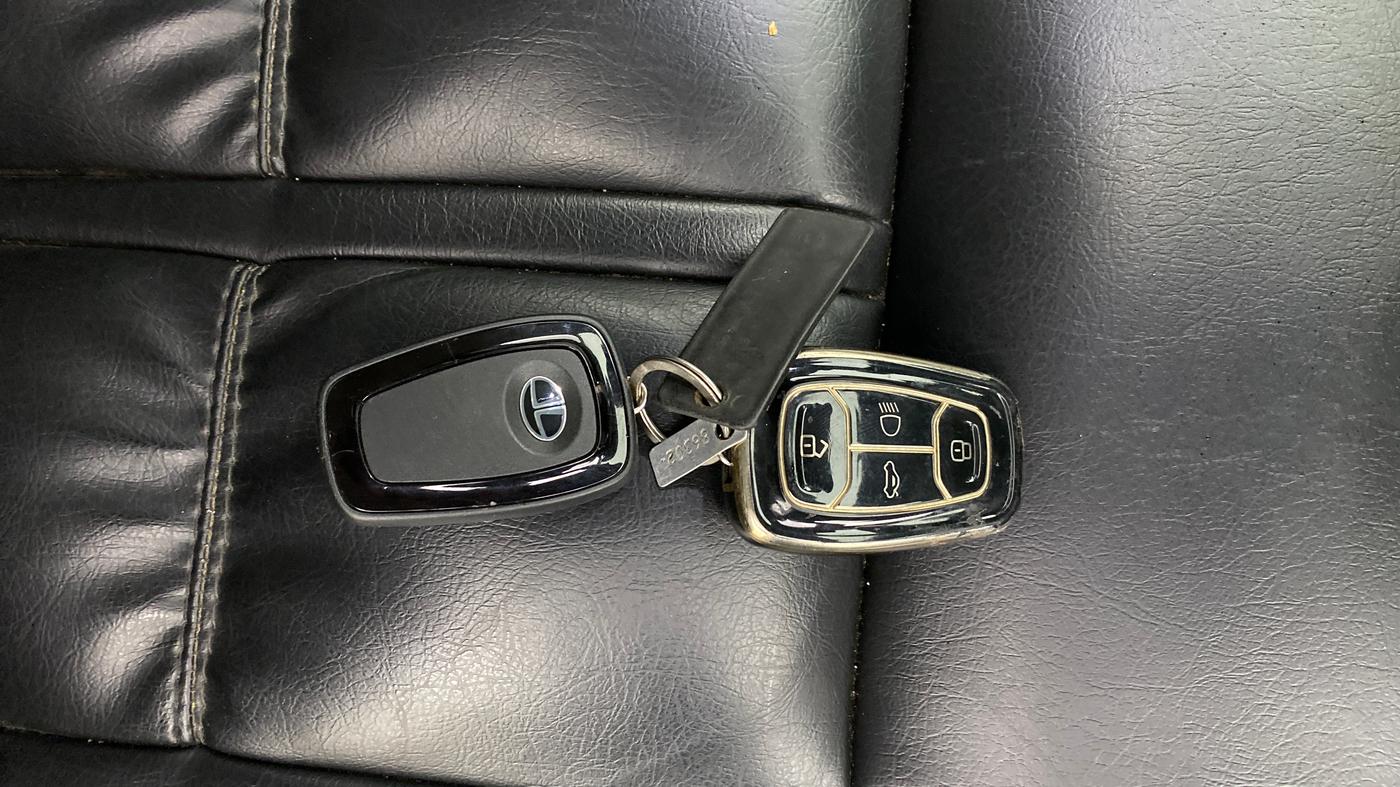 2021 Tata PUNCH CREATIVE  iRA PACK AMT, Petrol, Automatic, 19,008 km, Key Close Up