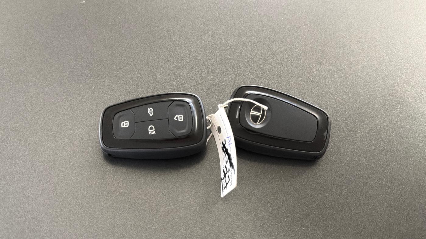 2022 Tata PUNCH ACCOMPLISHED AMT, Petrol, Automatic, 61,170 km, Key Close Up