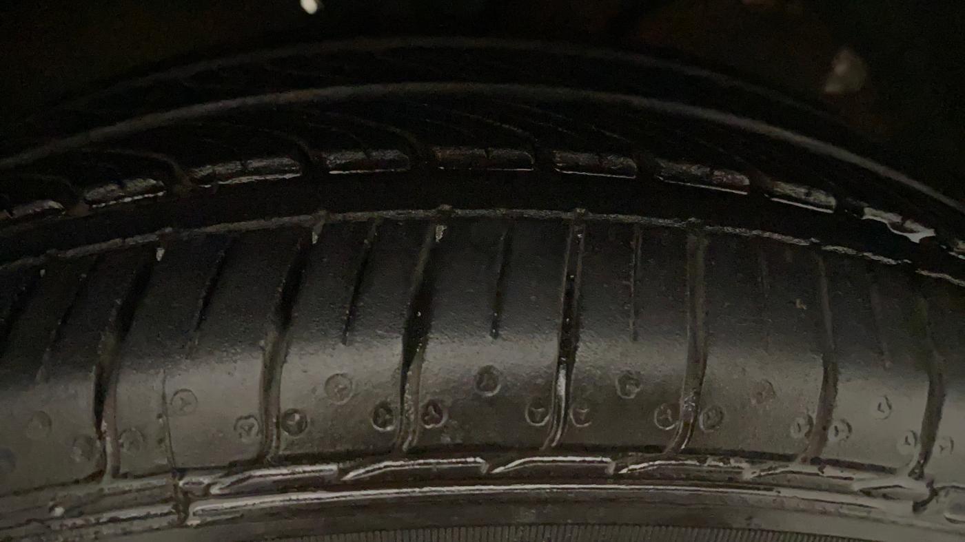 2018 Maruti Dzire ZDI PLUS, Diesel, Manual, 68,244 km, Left Front Tyre Tread