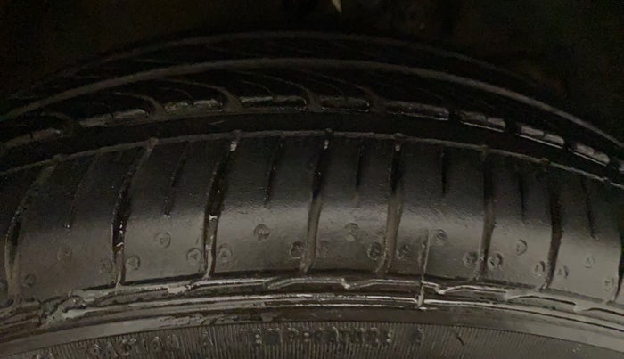 2018 Maruti Dzire ZDI PLUS, Diesel, Manual, 68,244 km, Right Rear Tyre Tread