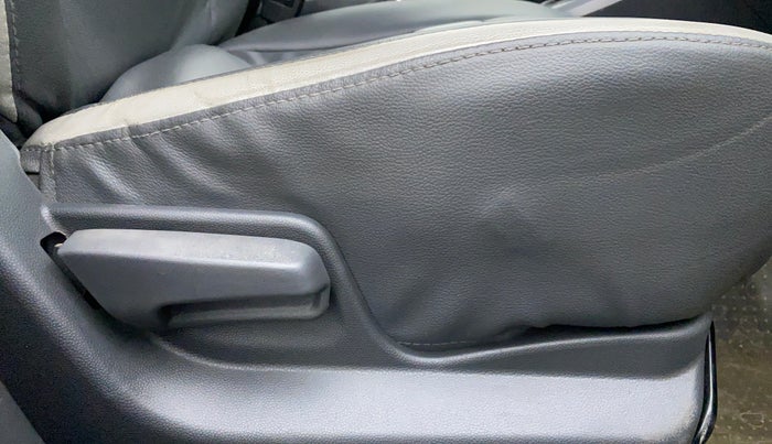 2013 Maruti Ritz VXI, Petrol, Manual, 41,035 km, Driver Side Adjustment Panel