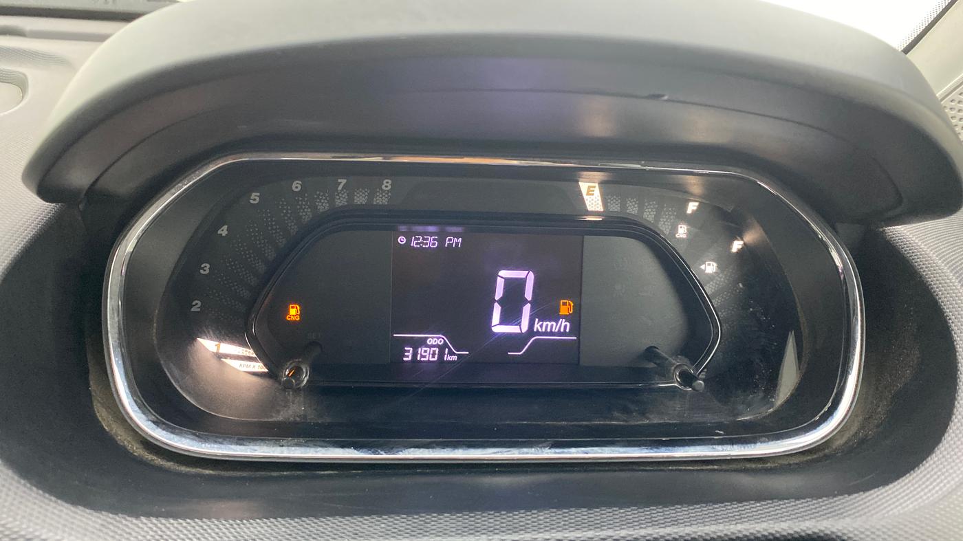 2023 Tata Tiago XT CNG, CNG, Manual, 31,900 km, Odometer Image