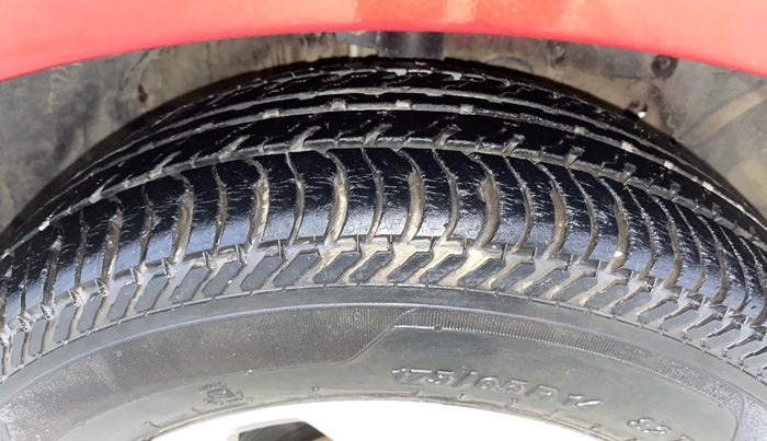 2016 Ford New Figo TITANIUM 1.5 PETROL AT, Petrol, Automatic, 8,946 km, Right Front Tyre Tread