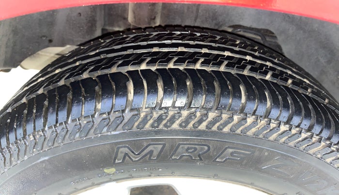 2016 Ford New Figo TITANIUM 1.5 PETROL AT, Petrol, Automatic, 8,946 km, Right Rear Tyre Tread