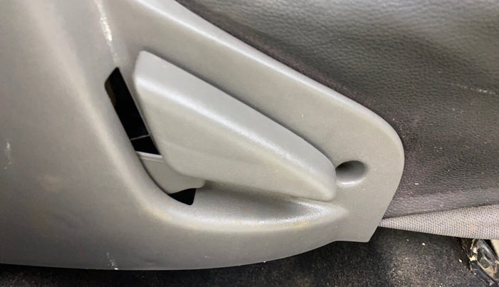 2018 Datsun Go T, Petrol, Manual, 22,014 km, Driver Side Adjustment Panel