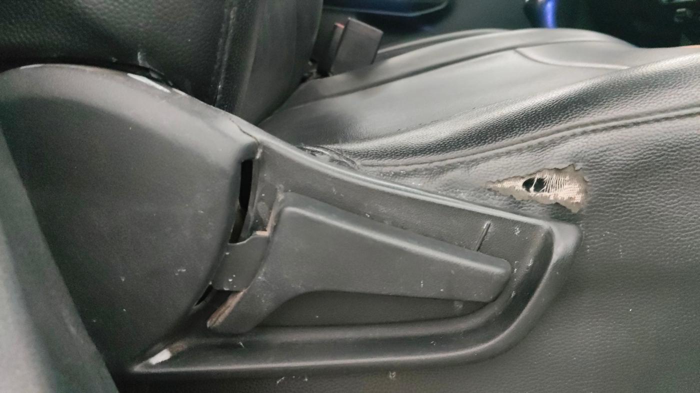 2021 Maruti S PRESSO VXI (O) CNG, CNG, Manual, 75,322 km, Driver Side Adjustment Panel