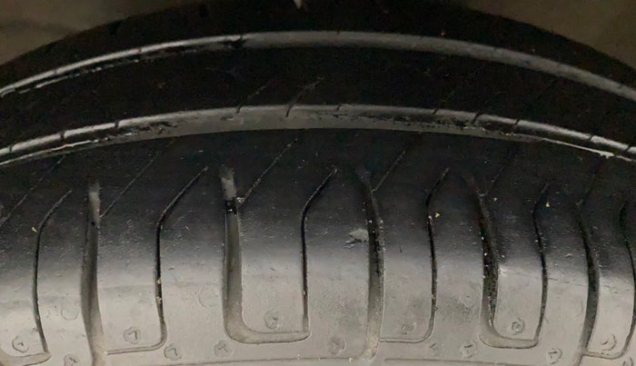 2016 Maruti Wagon R 1.0 VXI, Petrol, Manual, 36,942 km, Left Front Tyre Tread