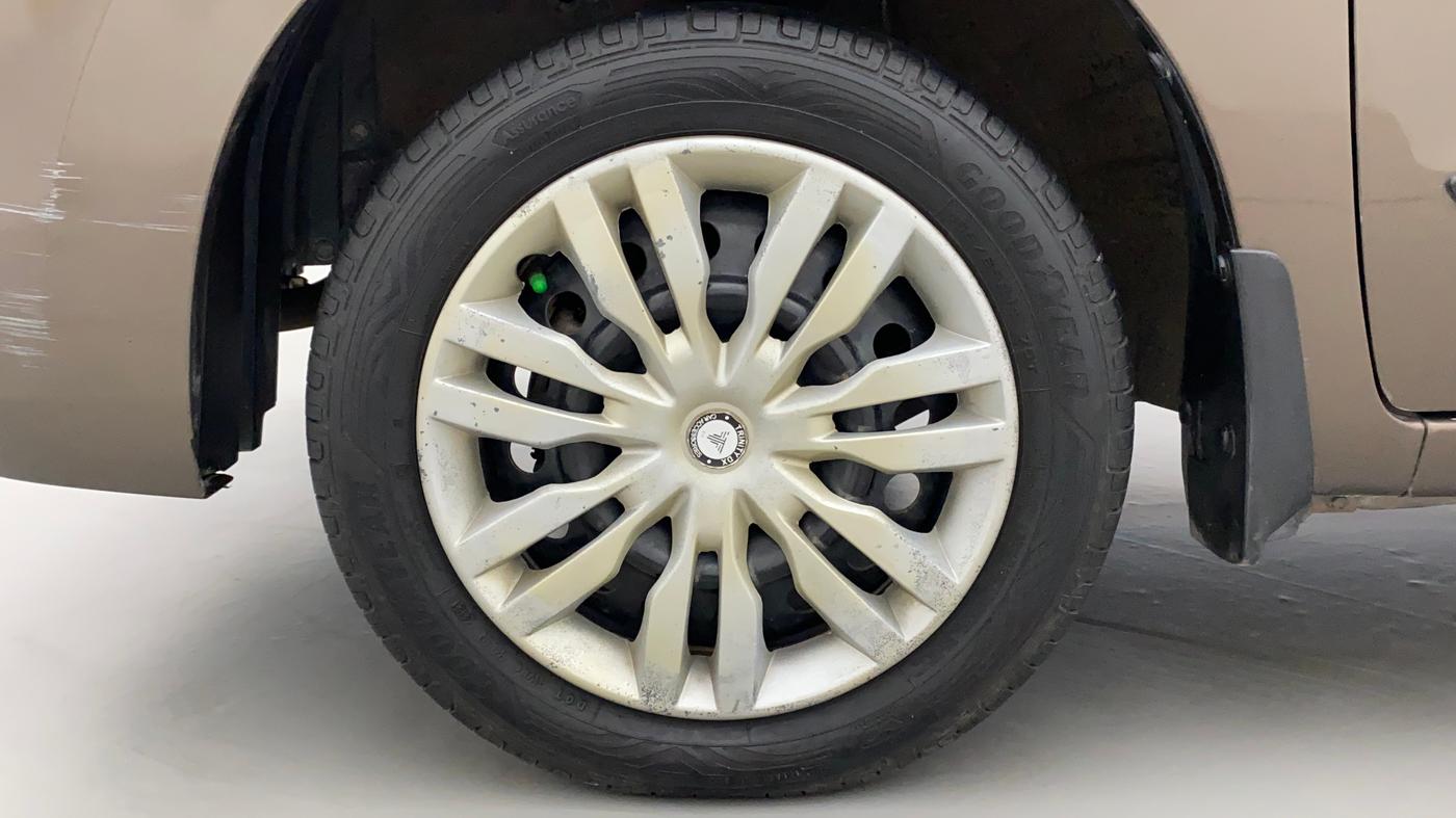 2016 Maruti Wagon R 1.0 VXI, Petrol, Manual, 36,942 km, Left Front Wheel