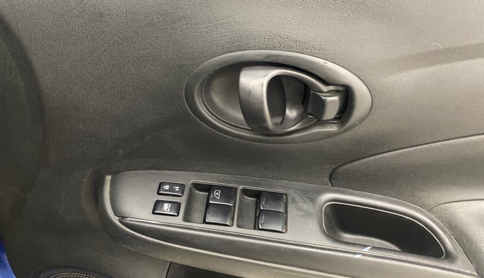 2013 Renault Scala RXE PETROL, Petrol, Manual, 87,769 km, Driver Side Door Panels Control