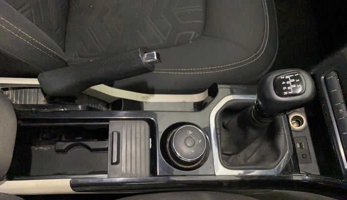 2021 Tata NEXON XZ PLUS PETROL DUAL TONE, Petrol, Manual, 69,728 km, Gear Lever