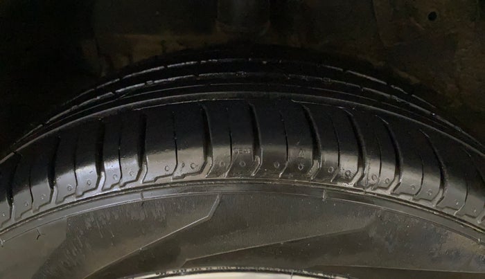 2021 Tata NEXON XZ PLUS PETROL DUAL TONE, Petrol, Manual, 69,728 km, Right Rear Tyre Tread