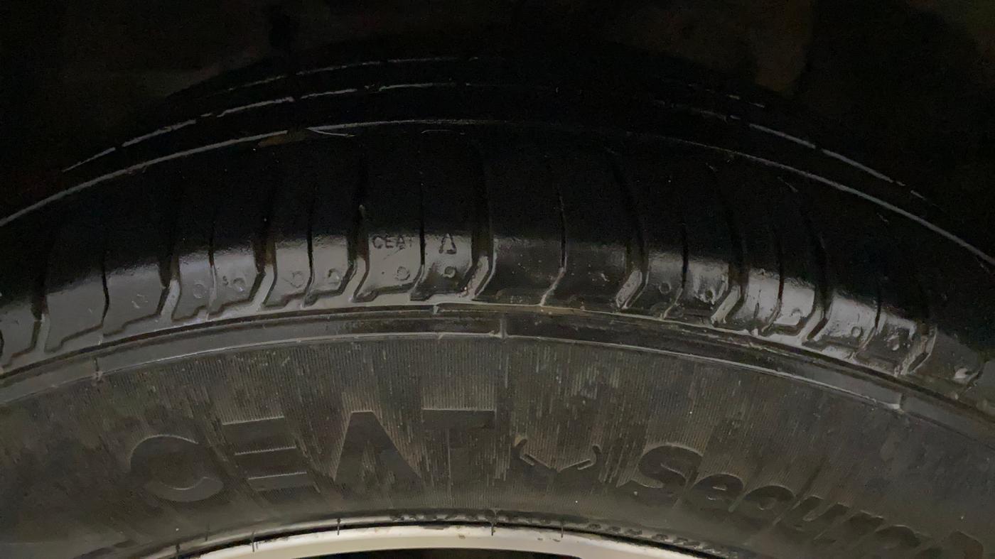 2021 Tata NEXON XZ PLUS PETROL DUAL TONE, Petrol, Manual, 69,728 km, Left Front Tyre Tread