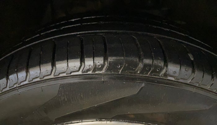 2021 Tata NEXON XZ PLUS PETROL DUAL TONE, Petrol, Manual, 69,728 km, Right Front Tyre Tread