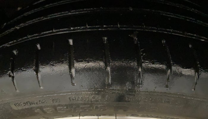 2022 Toyota Glanza V, Petrol, Manual, 46,976 km, Left Front Tyre Tread