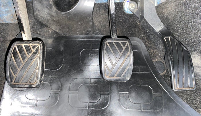 2011 Maruti Swift VXI, Petrol, Manual, 48,058 km, Pedals