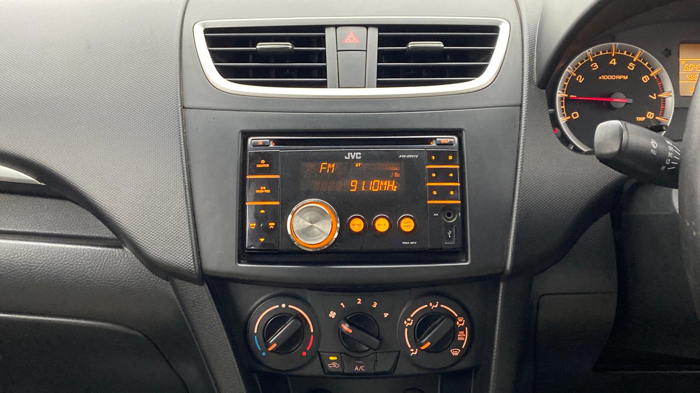 2011 Maruti Swift VXI, Petrol, Manual, 48,058 km, Air Conditioner