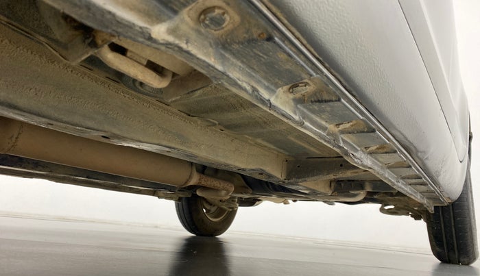 2011 Maruti Swift VXI, Petrol, Manual, 48,058 km, Right Side Underbody