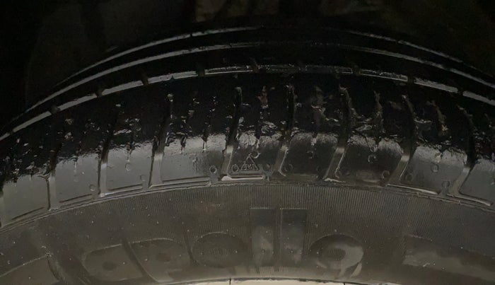 2022 MG HECTOR SHINE 1.5 PETROL TURBO CVT, Petrol, Automatic, 36,025 km, Left Front Tyre Tread