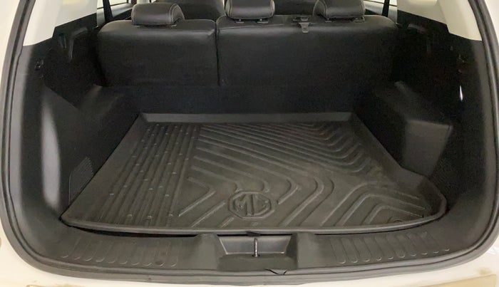 2022 MG HECTOR SHINE 1.5 PETROL TURBO CVT, Petrol, Automatic, 36,025 km, Boot Inside