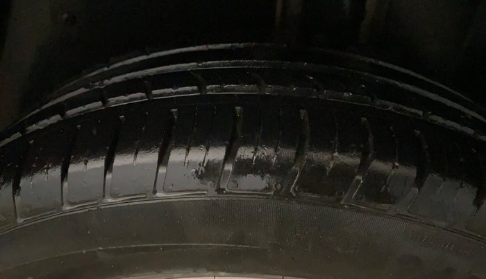 2022 MG HECTOR SHINE 1.5 PETROL TURBO CVT, Petrol, Automatic, 36,025 km, Left Rear Tyre Tread