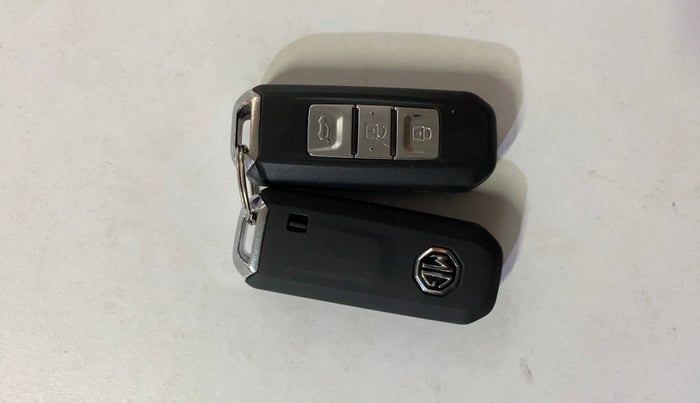 2022 MG HECTOR SHINE 1.5 PETROL TURBO CVT, Petrol, Automatic, 36,025 km, Key Close Up