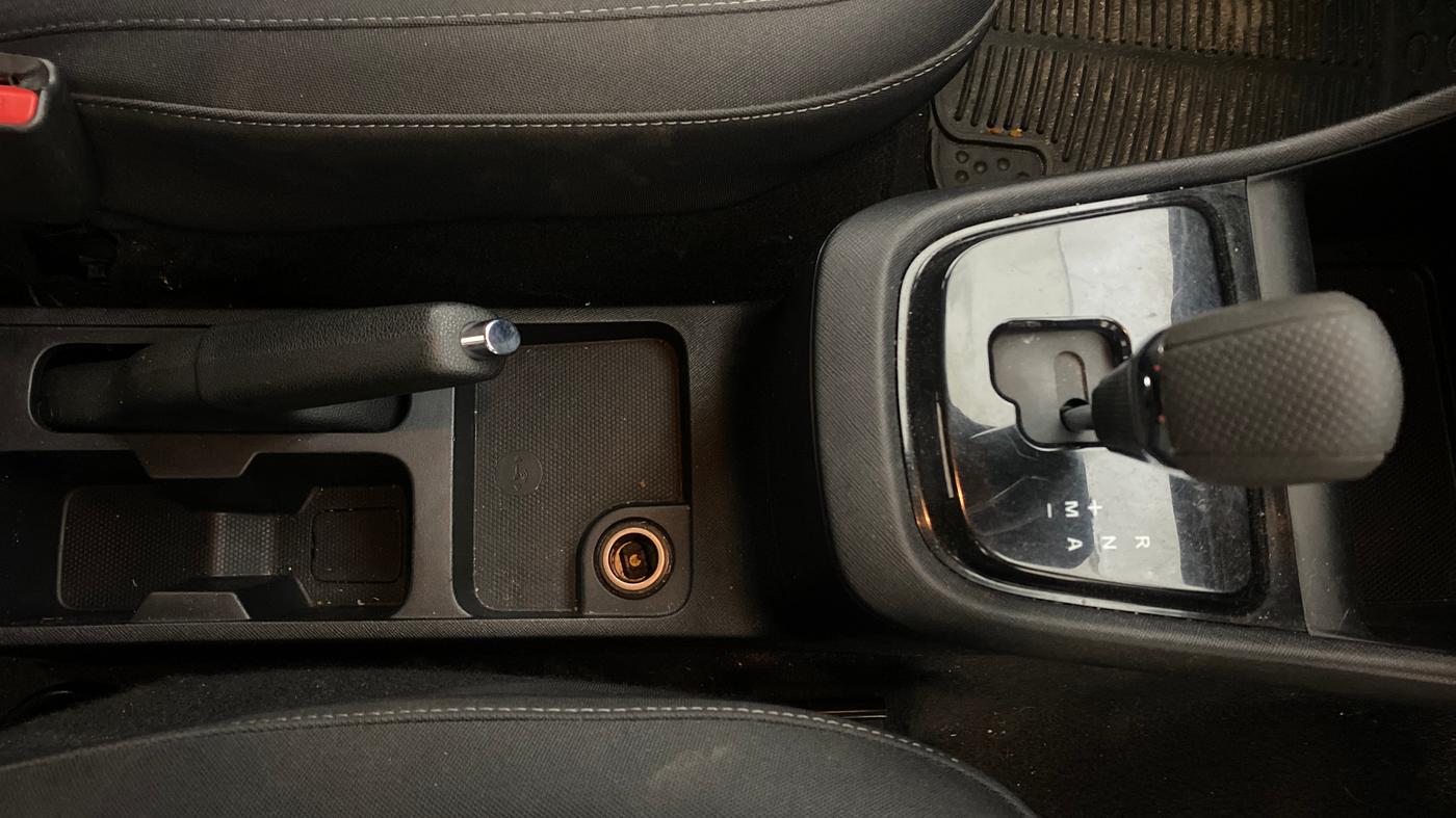 2023 Tata PUNCH CREATIVE AMT 1.2 RTN DUAL TONE, Petrol, Automatic, 61,712 km, Gear Lever