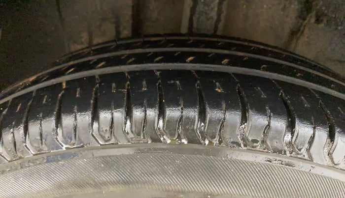 2021 Tata ALTROZ XE PETROL, Petrol, Manual, 38,493 km, Right Rear Tyre Tread