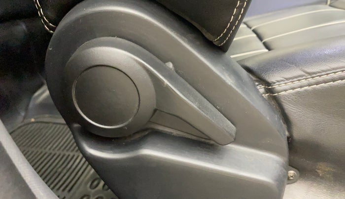 2021 Tata ALTROZ XE PETROL, Petrol, Manual, 38,493 km, Driver Side Adjustment Panel