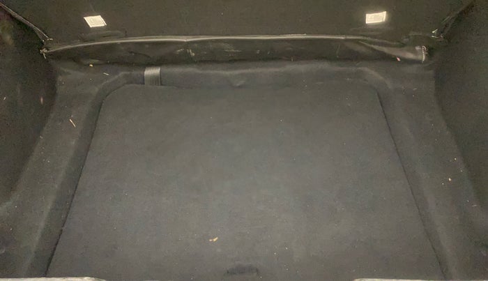 2021 Tata ALTROZ XE PETROL, Petrol, Manual, 38,493 km, Boot Inside