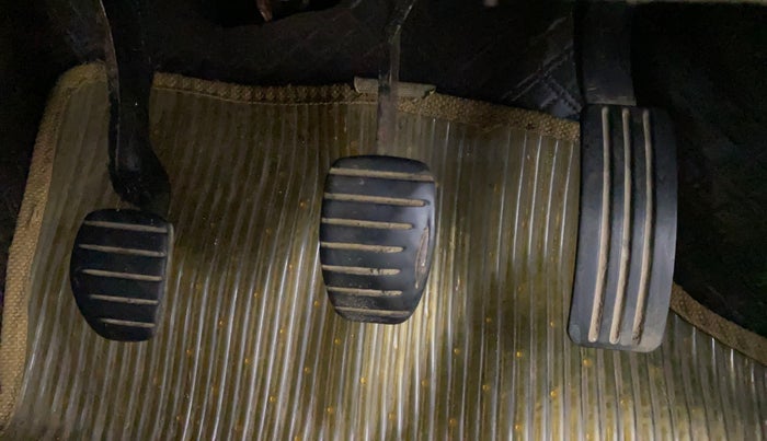 2014 Nissan Terrano XL (D), Diesel, Manual, 89,244 km, Pedals