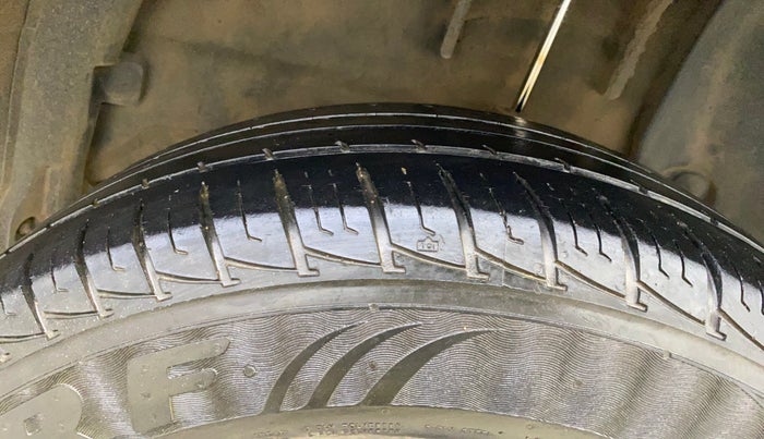 2014 Nissan Terrano XL (D), Diesel, Manual, 89,244 km, Left Rear Tyre Tread