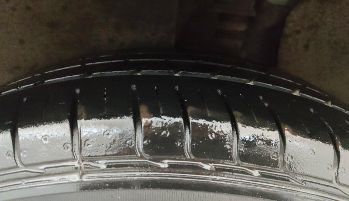 2016 Hyundai Creta SX PLUS AT 1.6 PETROL, Petrol, Automatic, 69,207 km, Left Rear Tyre Tread