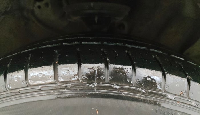 2016 Hyundai Creta SX PLUS AT 1.6 PETROL, Petrol, Automatic, 69,207 km, Right Front Tyre Tread