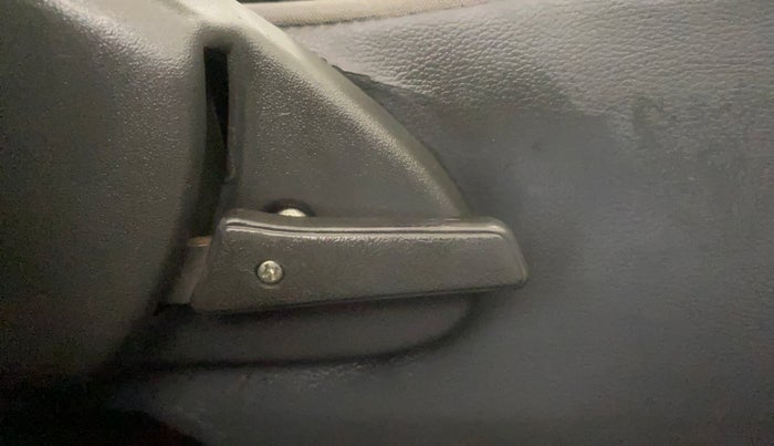 2014 Maruti Alto 800 LXI, Petrol, Manual, 31,792 km, Driver Side Adjustment Panel