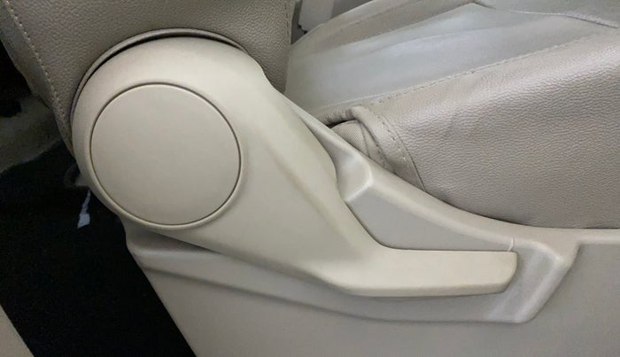 2021 Maruti Ertiga VXI AT SHVS, Petrol, Automatic, 20,649 km, Driver Side Adjustment Panel