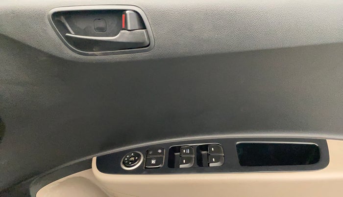 2018 Hyundai Grand i10 MAGNA 1.2 KAPPA VTVT, CNG, Manual, 94,898 km, Driver Side Door Panels Control