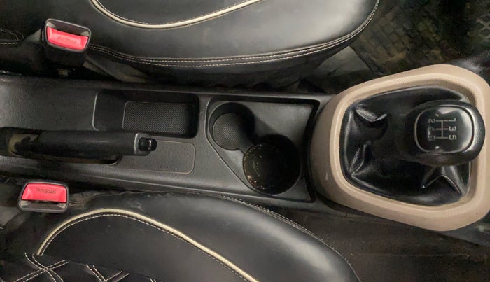 2018 Hyundai Grand i10 MAGNA 1.2 KAPPA VTVT, CNG, Manual, 94,898 km, Gear Lever