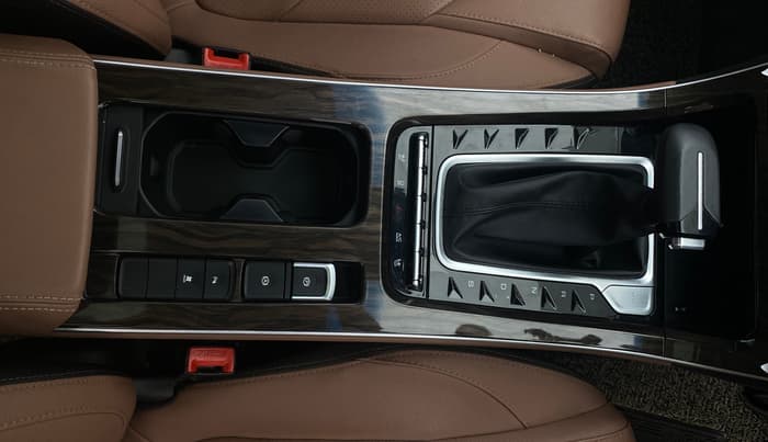 2023 MG HECTOR PLUS SAVVY PRO 1.5 TURBO CVT 7 STR, Petrol, Automatic, 62,118 km, Gear Lever